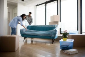 Couple moving sofa | Floor Dimensions